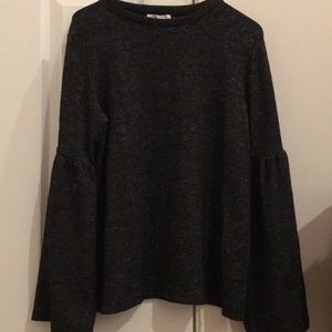 Bell sleeves sweater